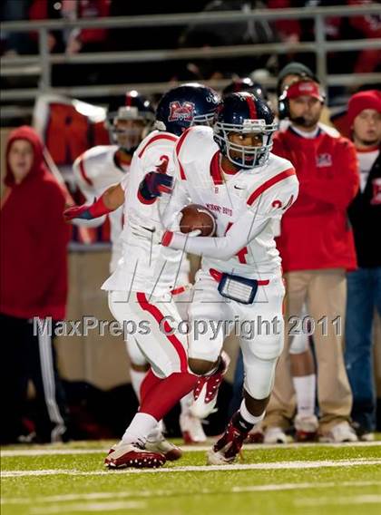 Thumbnail 2 in Boyd vs. Richardson (5A Region 2 Bi-District Playoffs) photogallery.