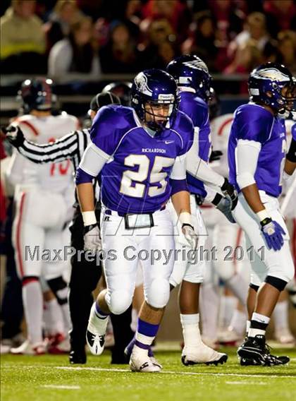 Thumbnail 3 in Boyd vs. Richardson (5A Region 2 Bi-District Playoffs) photogallery.