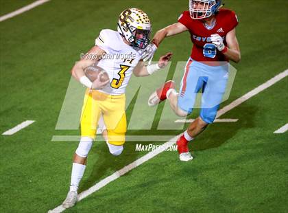 Thumbnail 2 in Borden County vs. Springlake-Earth (UIL 1A 6 Man Regional Playoff) photogallery.