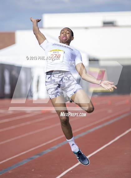 Thumbnail 3 in Arcadia Invitational photogallery.