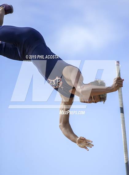 Thumbnail 1 in Arcadia Invitational photogallery.