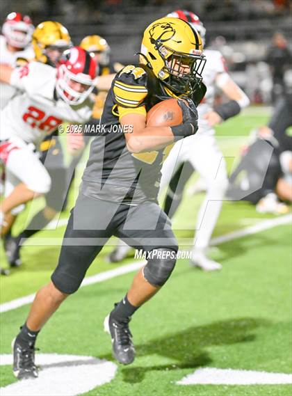 Thumbnail 2 in Paradise Valley @ Goldwater (Senior Night) photogallery.