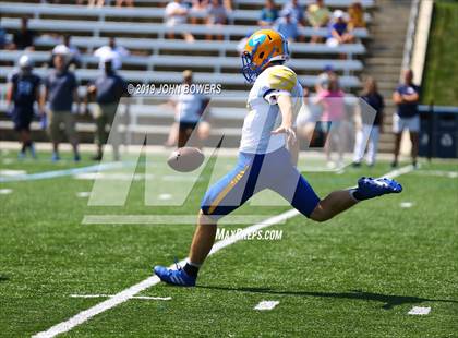 Thumbnail 2 in Loyola Blakefield @ Gilman photogallery.