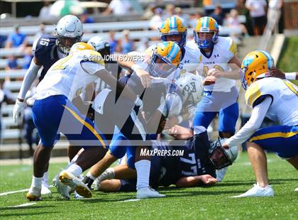 Thumbnail 2 in Loyola Blakefield @ Gilman photogallery.