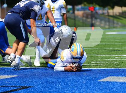 Thumbnail 2 in Loyola Blakefield @ Gilman photogallery.