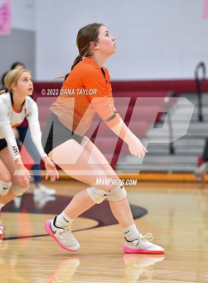 Thumbnail 1 in Nocona @ Poolville photogallery.