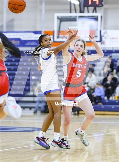 Thumbnail 3 in Bishop Miege vs John Burroughs (Sophie Cunningham Classic) photogallery.