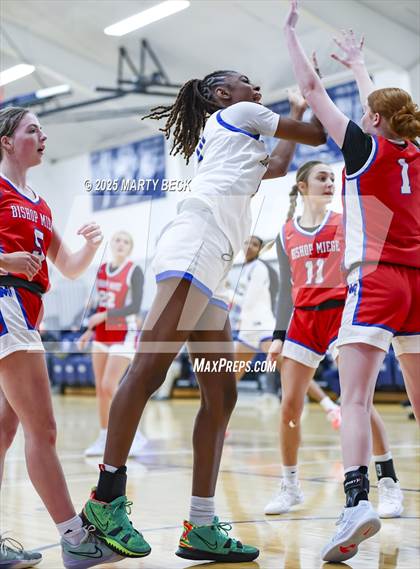 Thumbnail 1 in Bishop Miege vs John Burroughs (Sophie Cunningham Classic) photogallery.