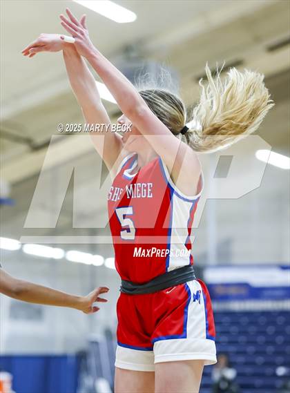 Thumbnail 1 in Bishop Miege vs John Burroughs (Sophie Cunningham Classic) photogallery.