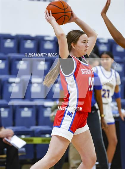 Thumbnail 3 in Bishop Miege vs John Burroughs (Sophie Cunningham Classic) photogallery.