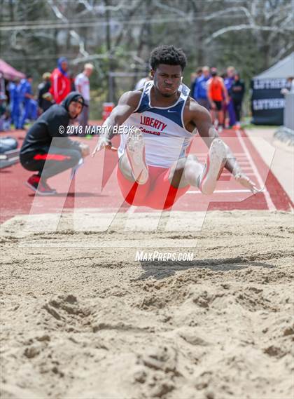 Thumbnail 2 in Jefferson City Relays photogallery.