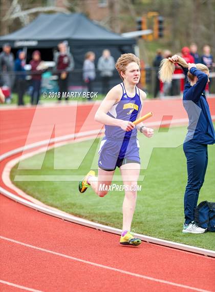 Thumbnail 1 in Jefferson City Relays photogallery.