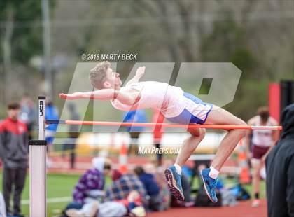 Thumbnail 1 in Jefferson City Relays photogallery.