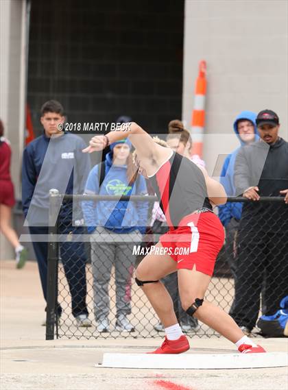 Thumbnail 1 in Jefferson City Relays photogallery.