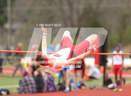 Thumbnail 3 in Jefferson City Relays photogallery.