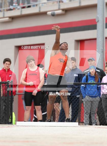 Thumbnail 3 in Jefferson City Relays photogallery.