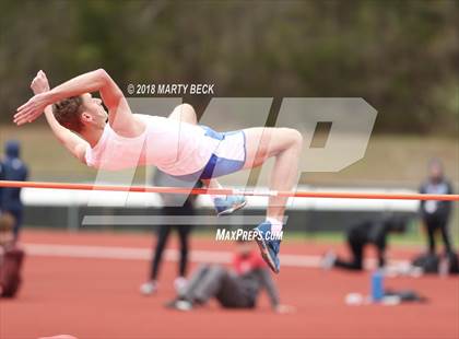 Thumbnail 1 in Jefferson City Relays photogallery.