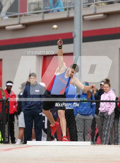 Thumbnail 3 in Jefferson City Relays photogallery.