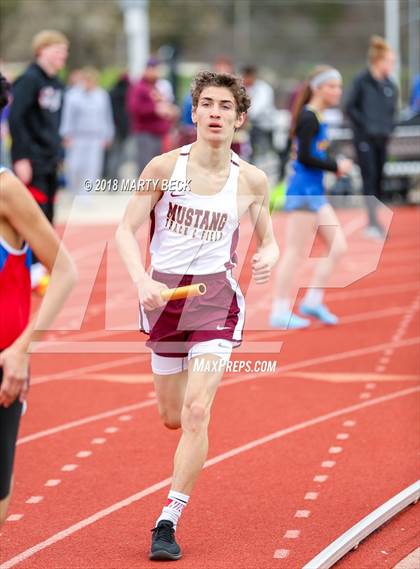 Thumbnail 3 in Jefferson City Relays photogallery.
