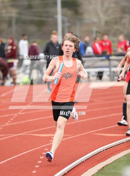 Thumbnail 3 in Jefferson City Relays photogallery.