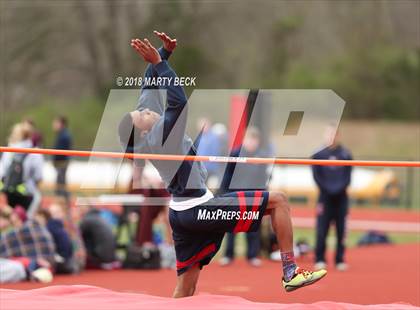 Thumbnail 3 in Jefferson City Relays photogallery.