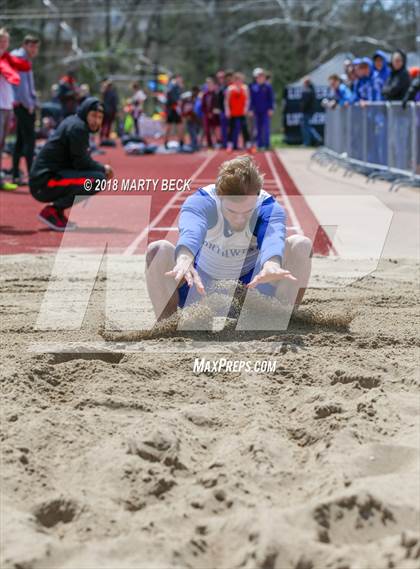 Thumbnail 1 in Jefferson City Relays photogallery.