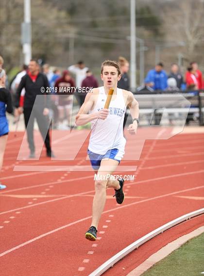 Thumbnail 2 in Jefferson City Relays photogallery.