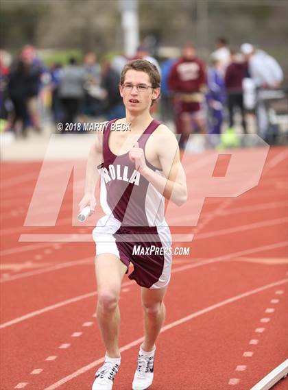 Thumbnail 1 in Jefferson City Relays photogallery.