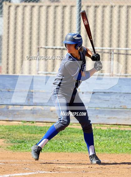 Thumbnail 3 in Gahr vs. Lynwood photogallery.