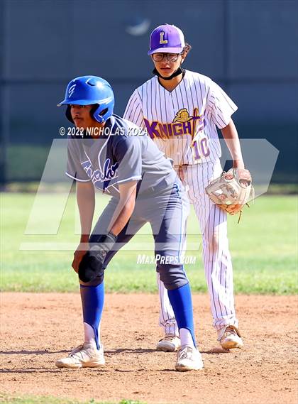 Thumbnail 2 in Gahr vs. Lynwood photogallery.
