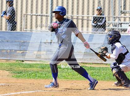 Thumbnail 3 in Gahr vs. Lynwood photogallery.