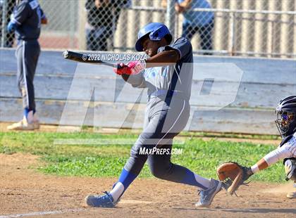 Thumbnail 3 in Gahr vs. Lynwood photogallery.