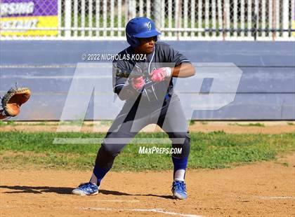 Thumbnail 3 in Gahr vs. Lynwood photogallery.