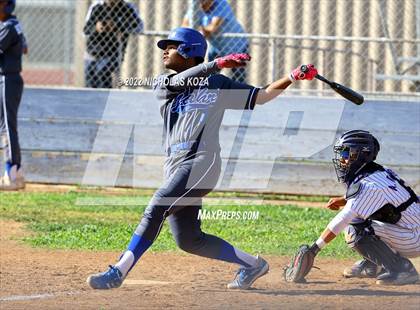 Thumbnail 3 in Gahr vs. Lynwood photogallery.