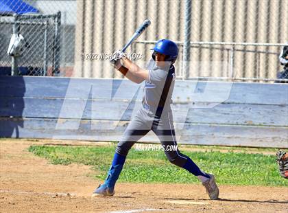 Thumbnail 3 in Gahr vs. Lynwood photogallery.