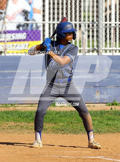 Thumbnail 3 in Gahr vs. Lynwood photogallery.