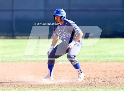 Thumbnail 2 in Gahr vs. Lynwood photogallery.