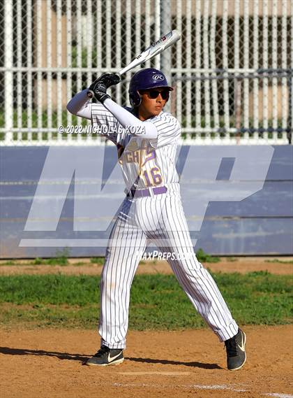 Thumbnail 2 in Gahr vs. Lynwood photogallery.
