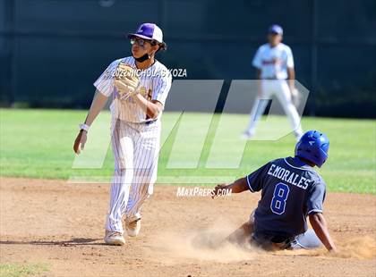 Thumbnail 2 in Gahr vs. Lynwood photogallery.