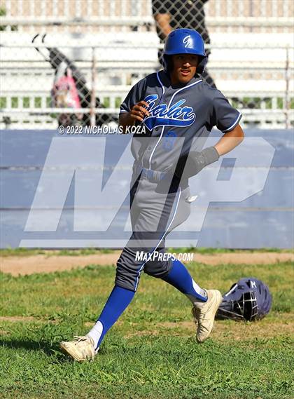 Thumbnail 2 in Gahr vs. Lynwood photogallery.