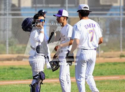 Thumbnail 3 in Gahr vs. Lynwood photogallery.