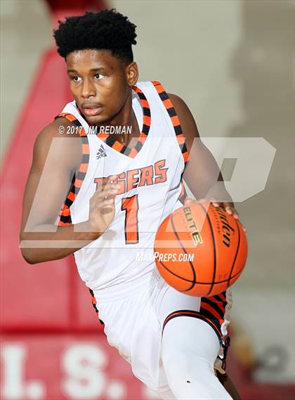 Thumbnail 3 in Lancaster vs. Tompkins (McDonald's Texas Invitational) photogallery.