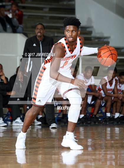 Thumbnail 2 in Lancaster vs. Tompkins (McDonald's Texas Invitational) photogallery.