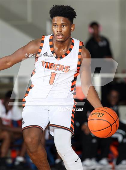 Thumbnail 3 in Lancaster vs. Tompkins (McDonald's Texas Invitational) photogallery.