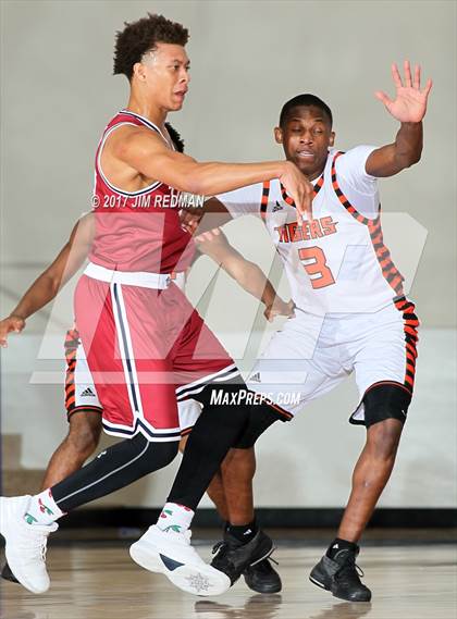 Thumbnail 2 in Lancaster vs. Tompkins (McDonald's Texas Invitational) photogallery.