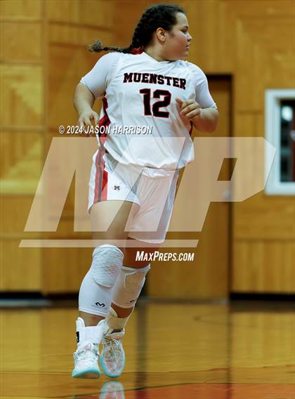 Thumbnail 3 in Collinsville @ Muenster photogallery.