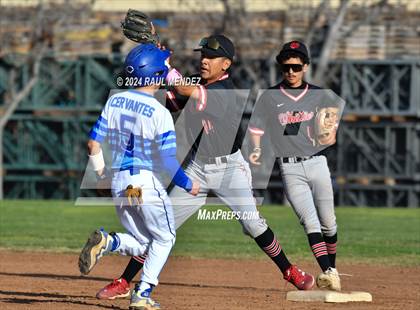 Thumbnail 2 in El Rancho vs Whittier (Rivera Park) photogallery.