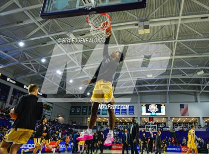 Thumbnail 1 in Paul VI vs. Montverde Academy (City of Palms Classic) photogallery.