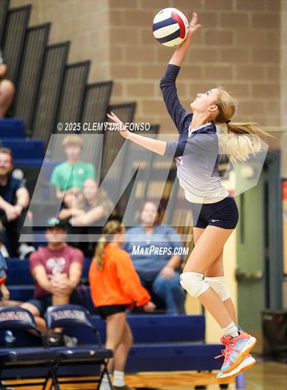 Thumbnail 1 in JV: Lakewood @ Dakota Ridge photogallery.