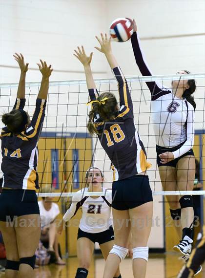 Thumbnail 3 in Assumption vs. Francis Parker (Durango Fall Classic) photogallery.